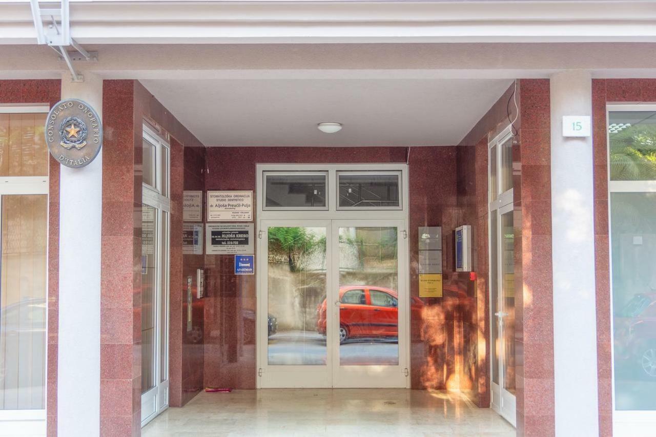 شقة Sunny Corner In City Center With Free Parking بولا المظهر الخارجي الصورة